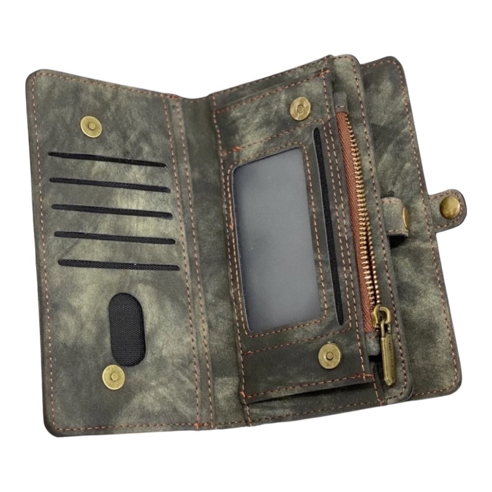 CaseMe Detachable 2-in-1 Magnet Wallet Case - a smart accessory.